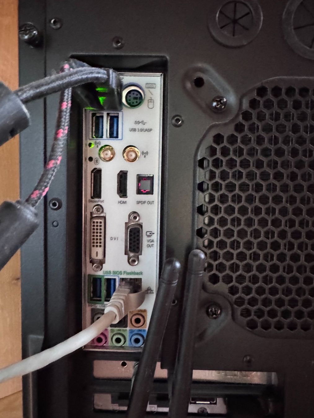 PCs: Gaming-PC mit RTX 2070 Super 8GB – Gebraucht aus Brig von mimobot 5