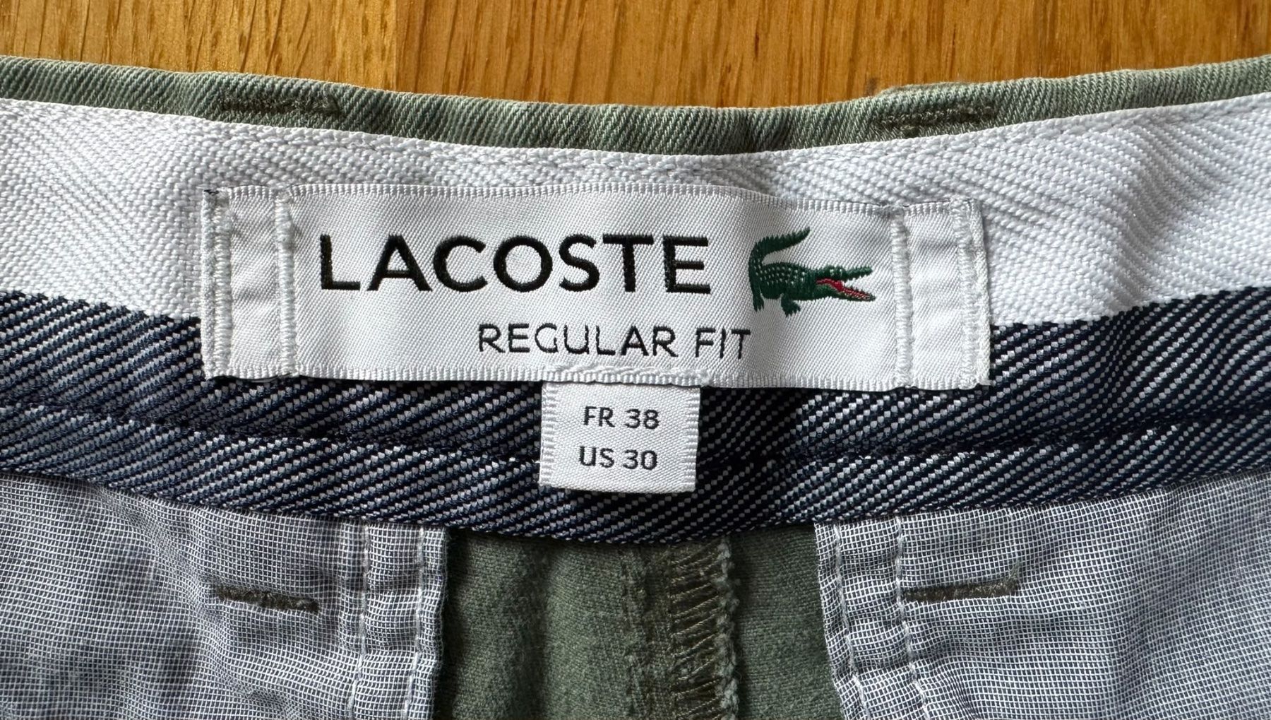 Lacoste Hosen: Originale Lacoste Hose Grösse 38 – Gebraucht aus Bern von Mimmo00 1