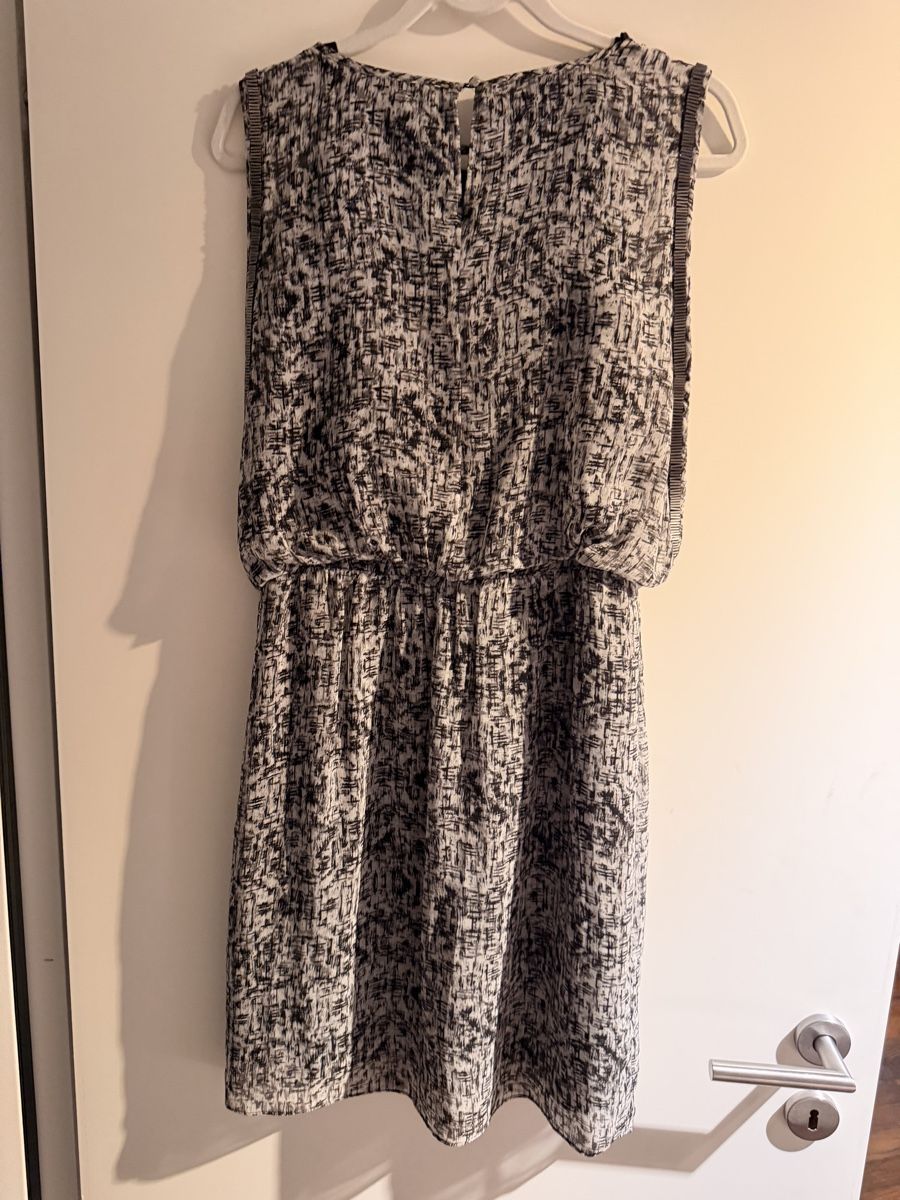 Esprit Vestiti: Esprit Kleid in grau Gr. 38 – Usato da Balgach venduto da ren_xy57 5