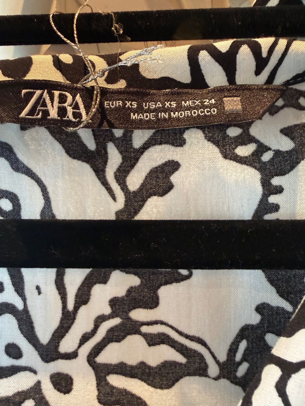 Zara Camicette: Zara Bluse schwarz-weiss – Usato da Lutzenberg venduto da Schatzkiste88 3