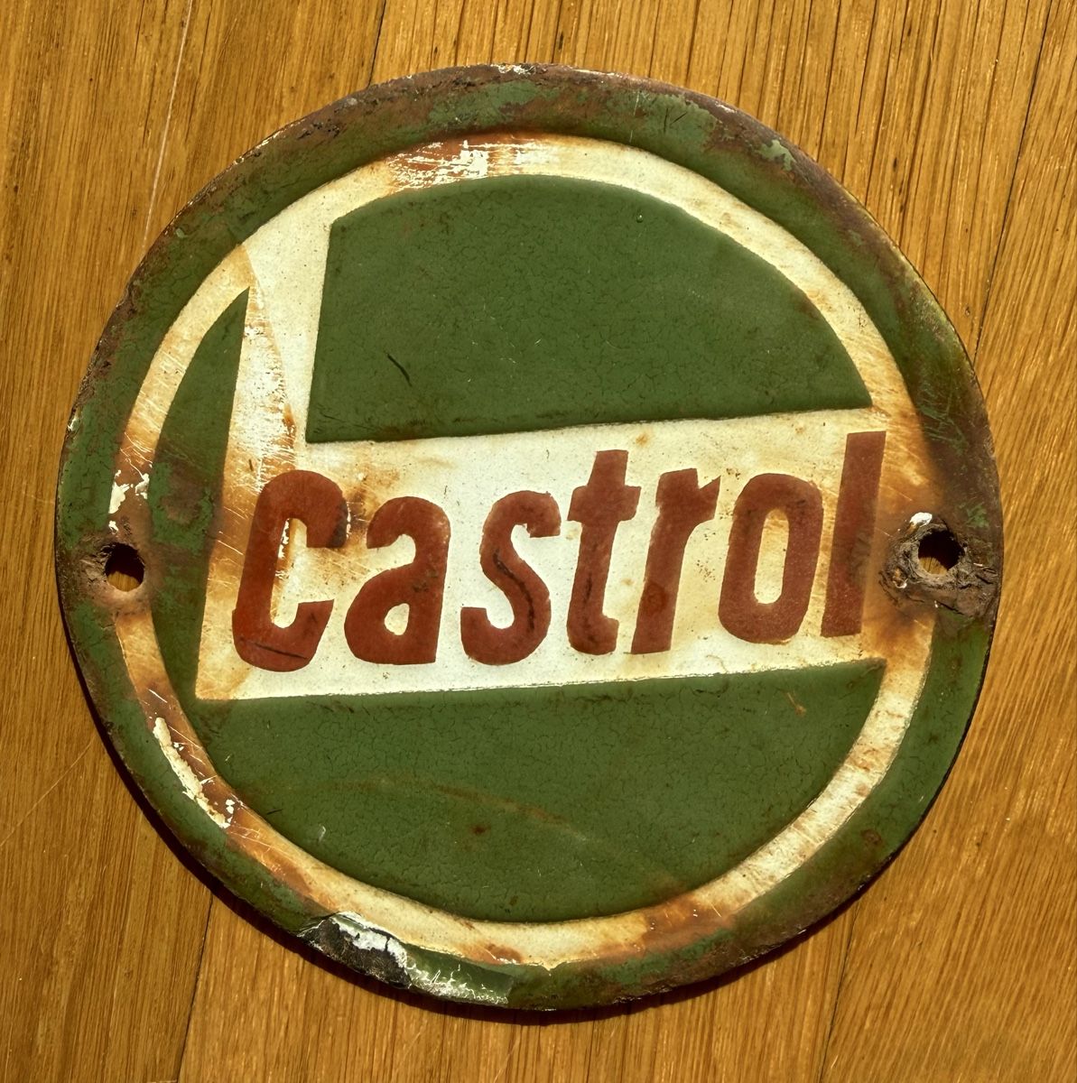 Castrol Schilder: Castro Emailschild / Emaille Schild – Gebraucht aus Ostermundigen von airline-trolley