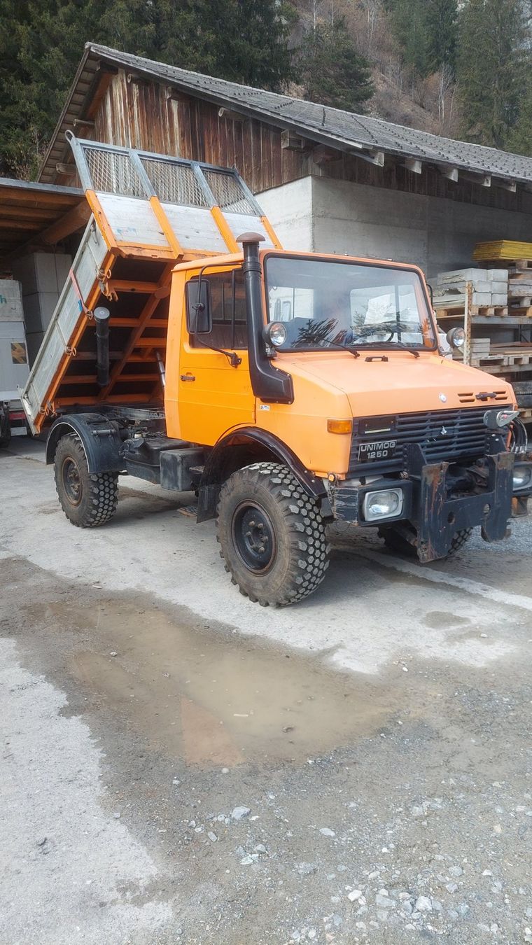 Mercedes-Benz Veicoli commerciali: Unimog 1250 – Usato da Sent venduto da Tours_suren 1