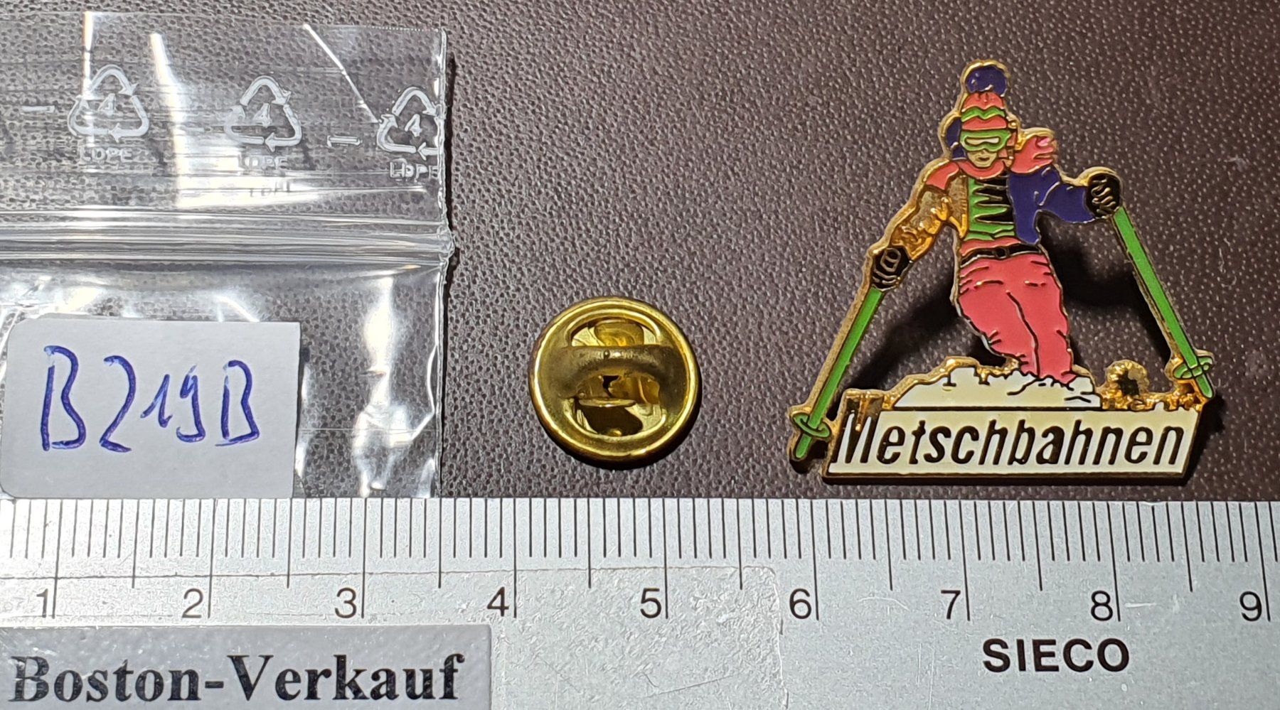 Placchette & Badge: B219B - Pin Skifahrer Metschbahnen Lenk – Usato da Reinach BL venduto da Boston-Verkauf 1