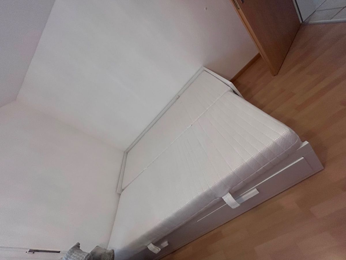 Betten: Gästebett mit Kleiderschrank – Gebraucht aus Sachseln von all_v9t7 4