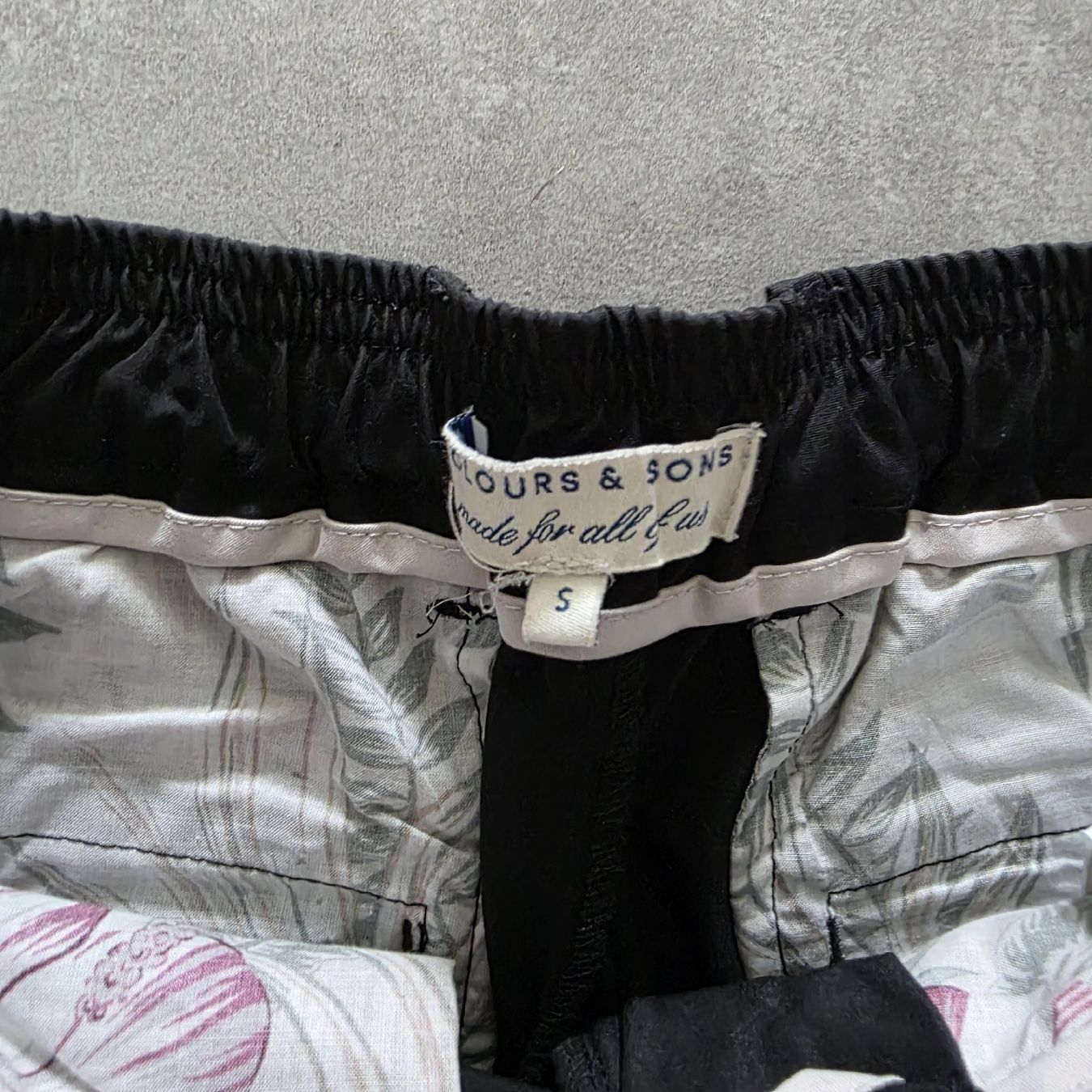 Pantaloni: Pants black size S COLOURS & SONS good condition – Usato da Bern venduto da Tommy.Z 1