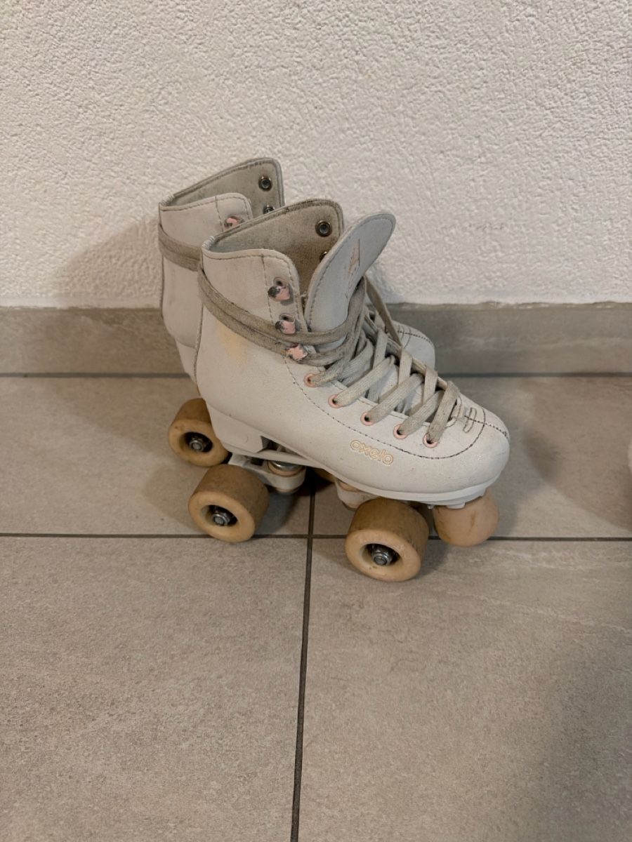 Patins à roul. & inline: Rollschuhe – D'occasion à Buttikon SZ par alf_g6sd