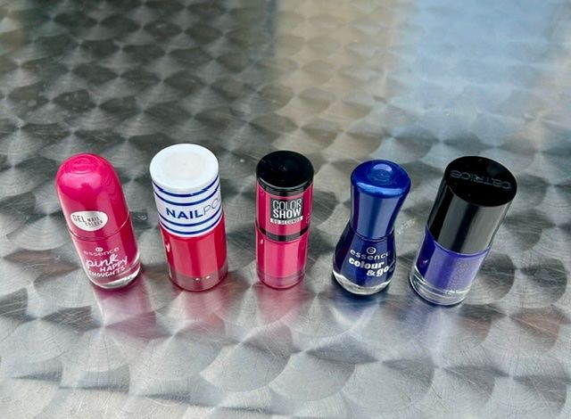 Maybelline Smalto per unghie: 5 x Nagellack & Necessaire, in wunderschönen Farben – Nuovo (secondo la descrizione) da Bern venduto da Denzel8 1