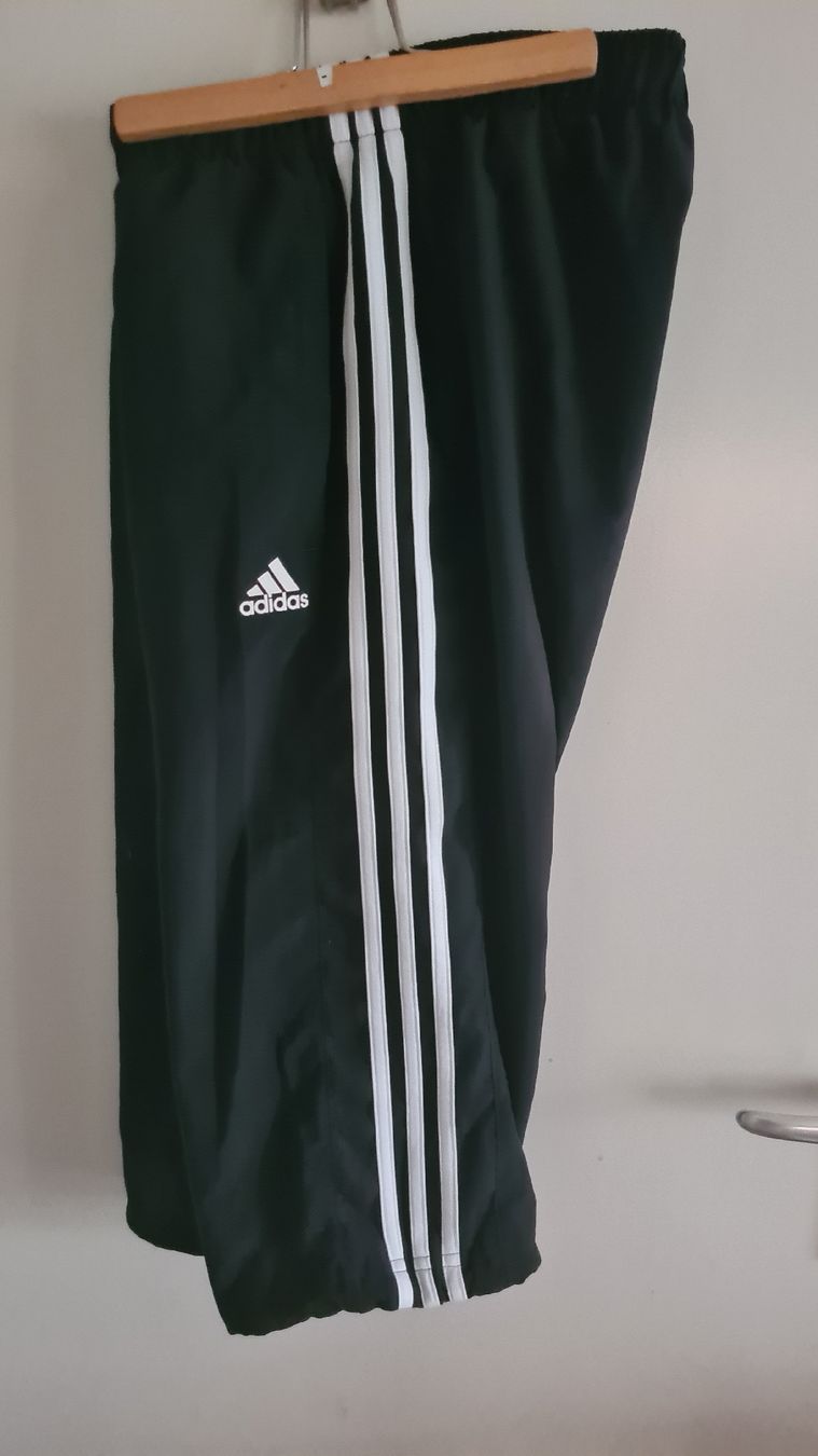 Adidas Hosen: Adidas sport hose  – Neu (gemäss Beschreibung) aus Kriens von nello-1