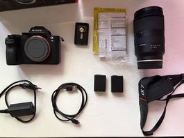 Sony Alpha 7 II + Zuberhör + Tamron 28-75 mm F/2.8 TOP ZUST!