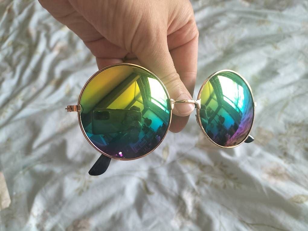 Occhiali & Lenti: Lunettes de soleil colorés psychédélique  – Usato da Vevey venduto da fra_fs8w