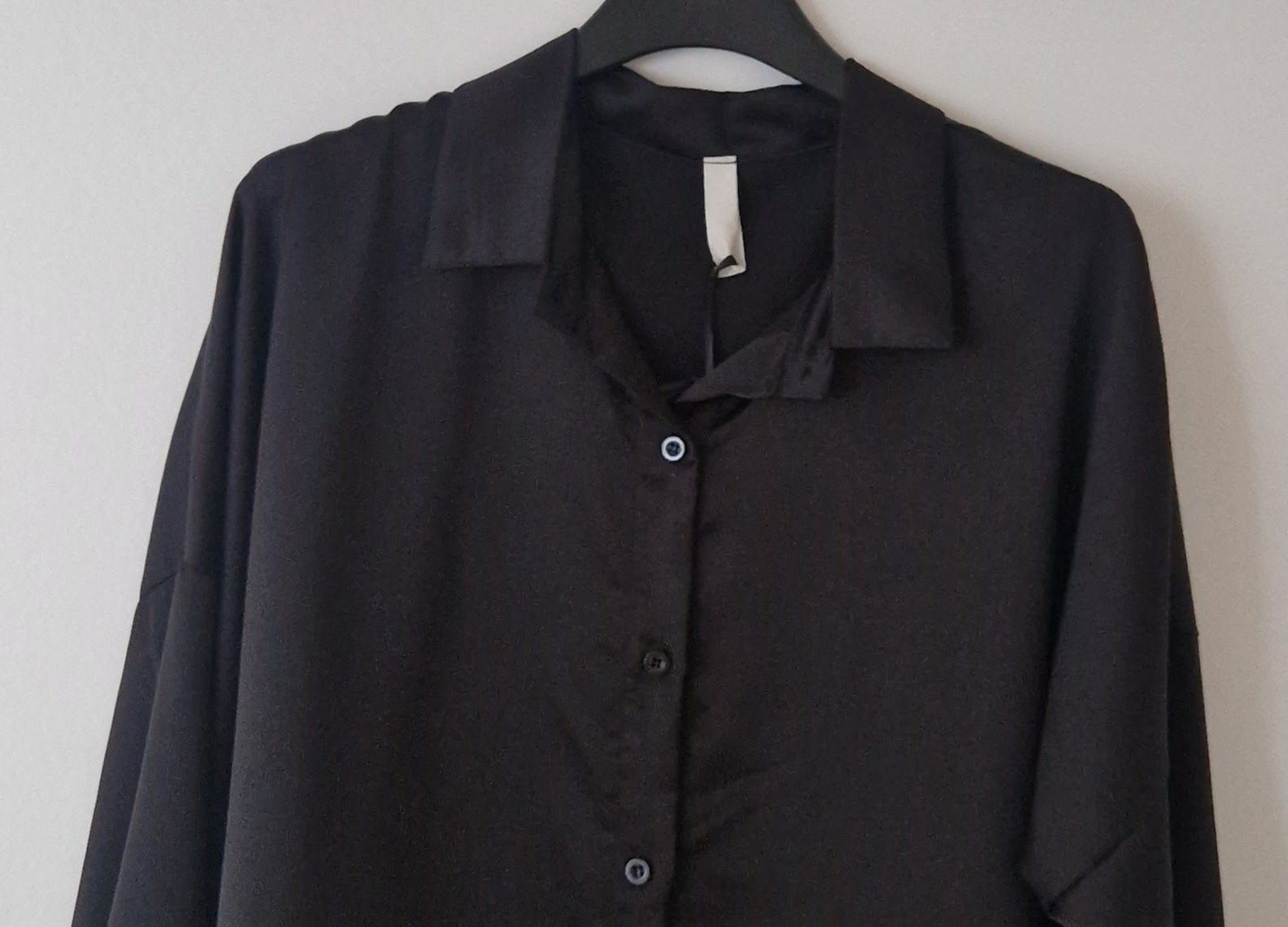 Chemisiers: BLOUSE NOIR  – Neuf avec emballage d'origine à Camorino par JPHANDMADE1 3