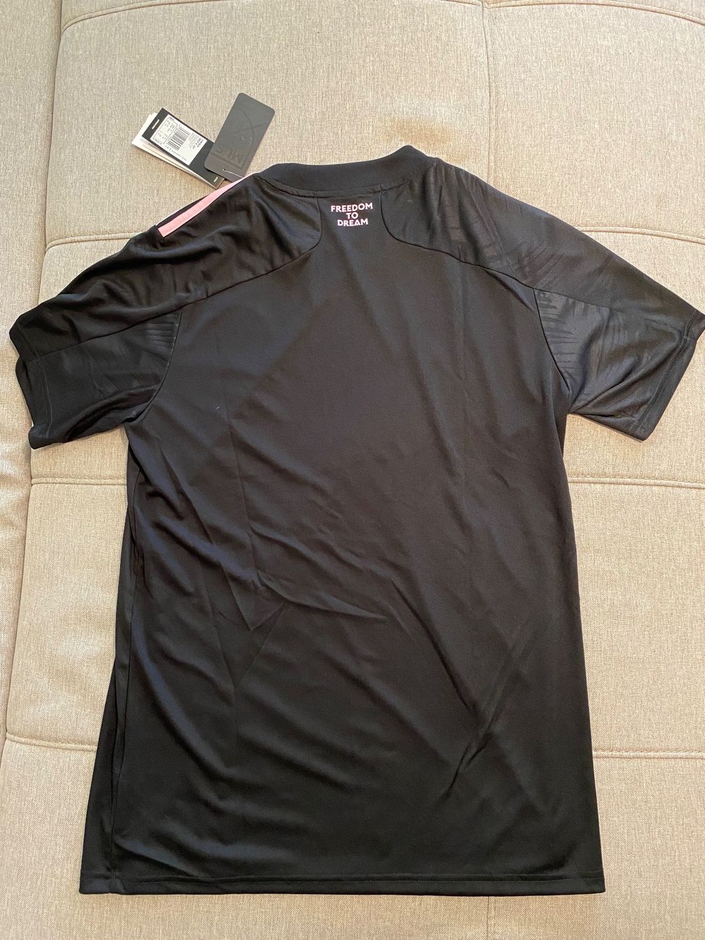 Adidas Canottiere & Pantaloni: Inter Miami Trikot - Original & Neu – Nuovo e nell'imballaggio originale da Rossemaison venduto da Carduelis 7