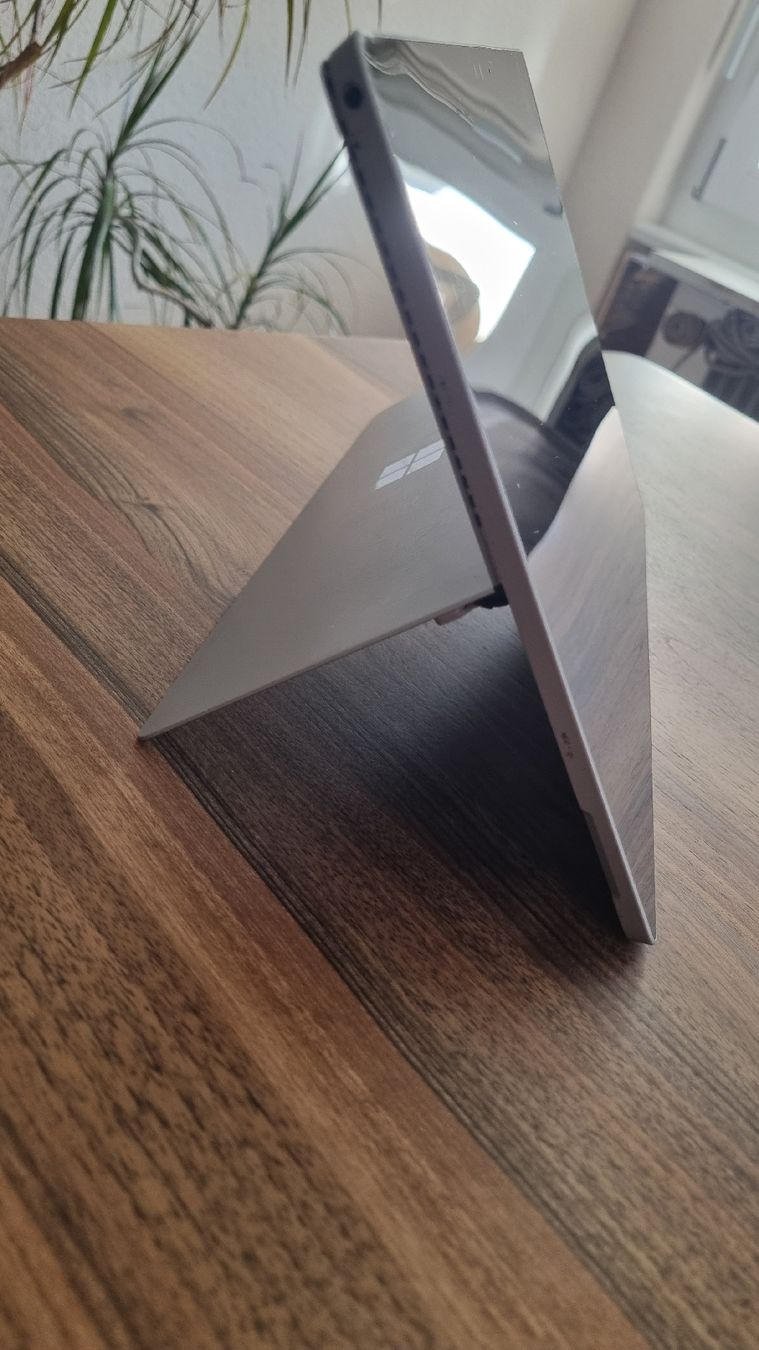 Microsoft Notebook: Surface Pro 4, Tastatur, Stift & Netzteil/funktioniert alles – Usato da Lyss venduto da I-be-R 3