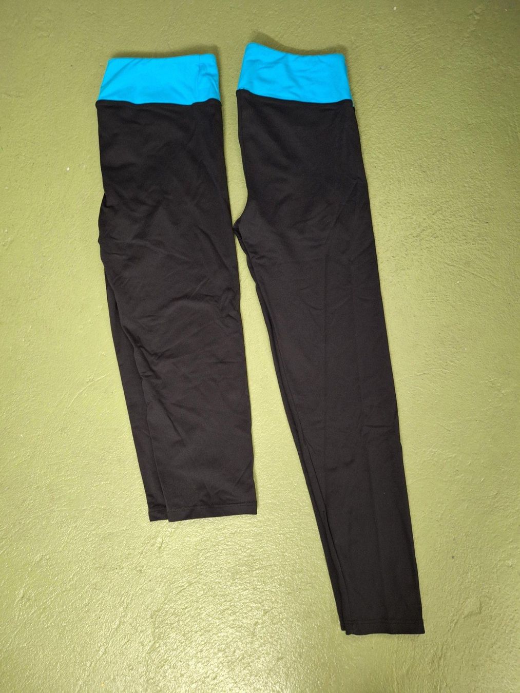 Leggings: 2 Sporthosen – Usato da Niederglatt ZH venduto da Bobsli 1