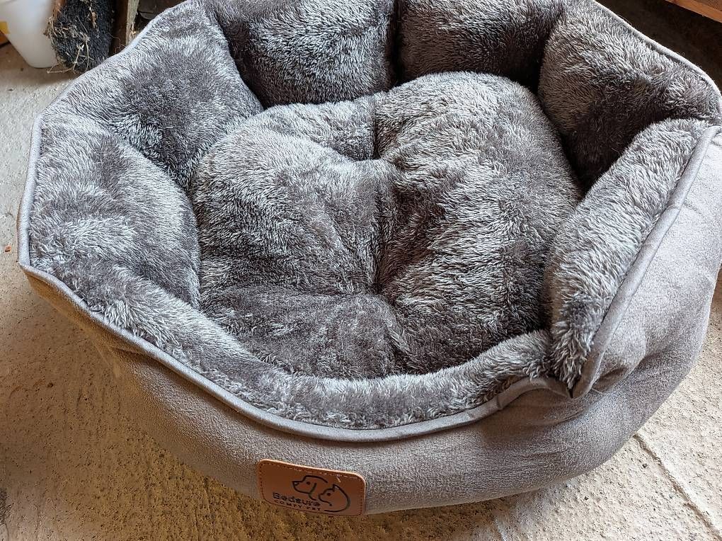Cucce & Letti: Katzen- und Hundebett – Usato da Salvenach venduto da mur_9ct5 2
