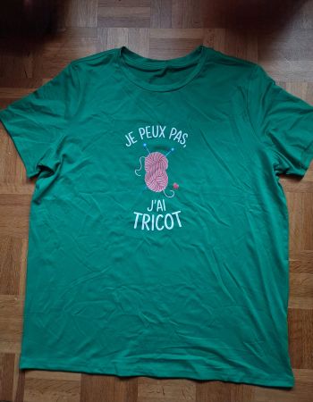 T-shirt vert "Je peux pas j'ai tricot" neuf/T-Shirt grün "Je