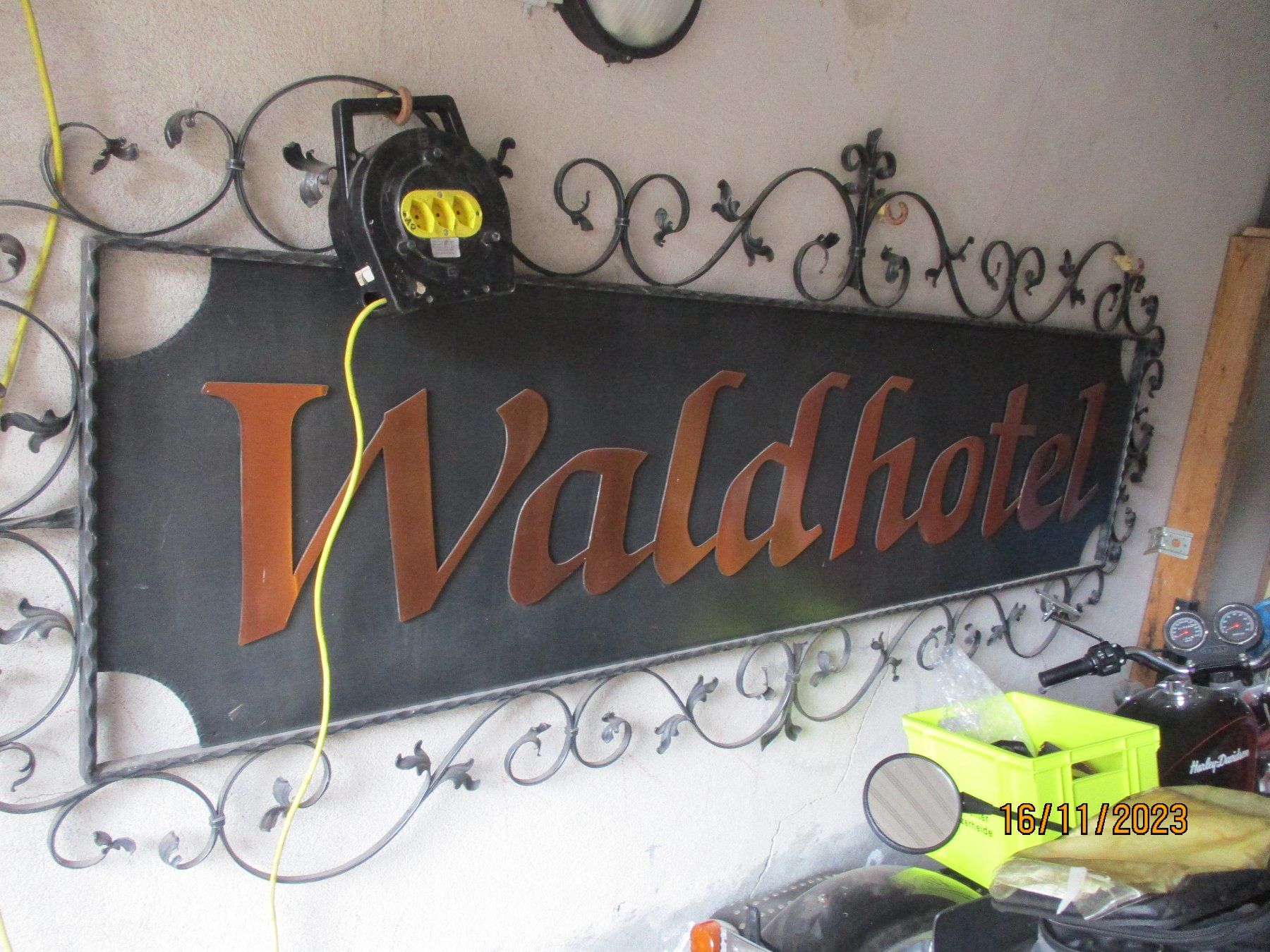 Insegne: SCHMIEDEEISERNES ,,WALDHOTEL ,, REKLAME SCHILD – Usato da Weissbad venduto da Usw63