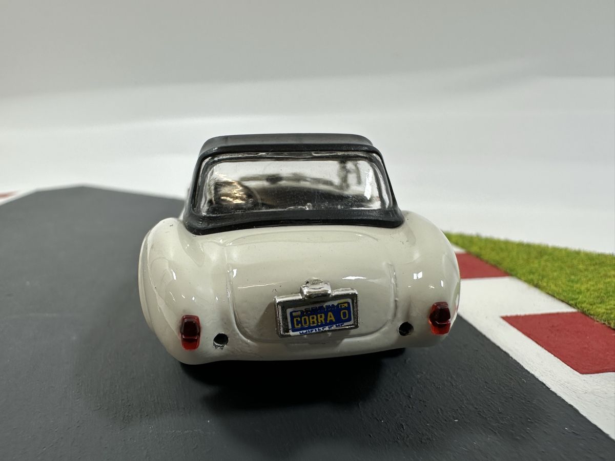 Modellini d'auto: AC Shelby Cobra 1:43, weiss, MODEL BOX – Usato da Zofingen venduto da rf9_x2xt 4