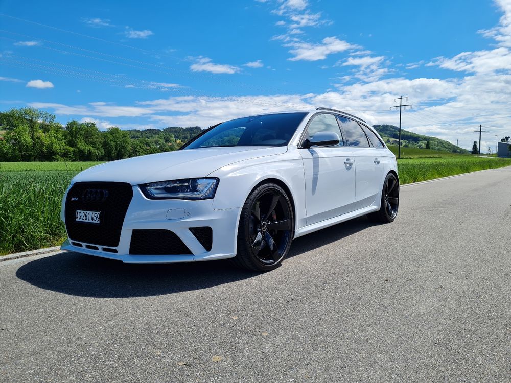 Audi RS4 Avant 4.2 FSI V8 Quattro