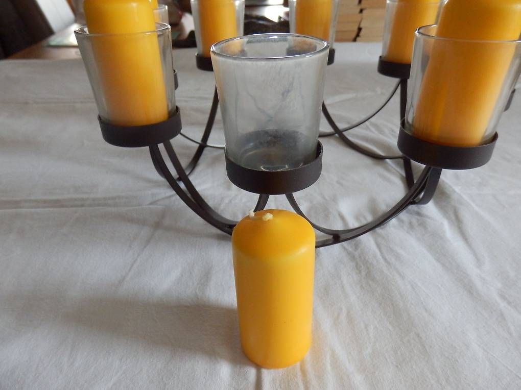Kerzenständer: Chandelier en fer forgé à huit bougies – Gebraucht aus Hauterive NE von Davidsonson 2