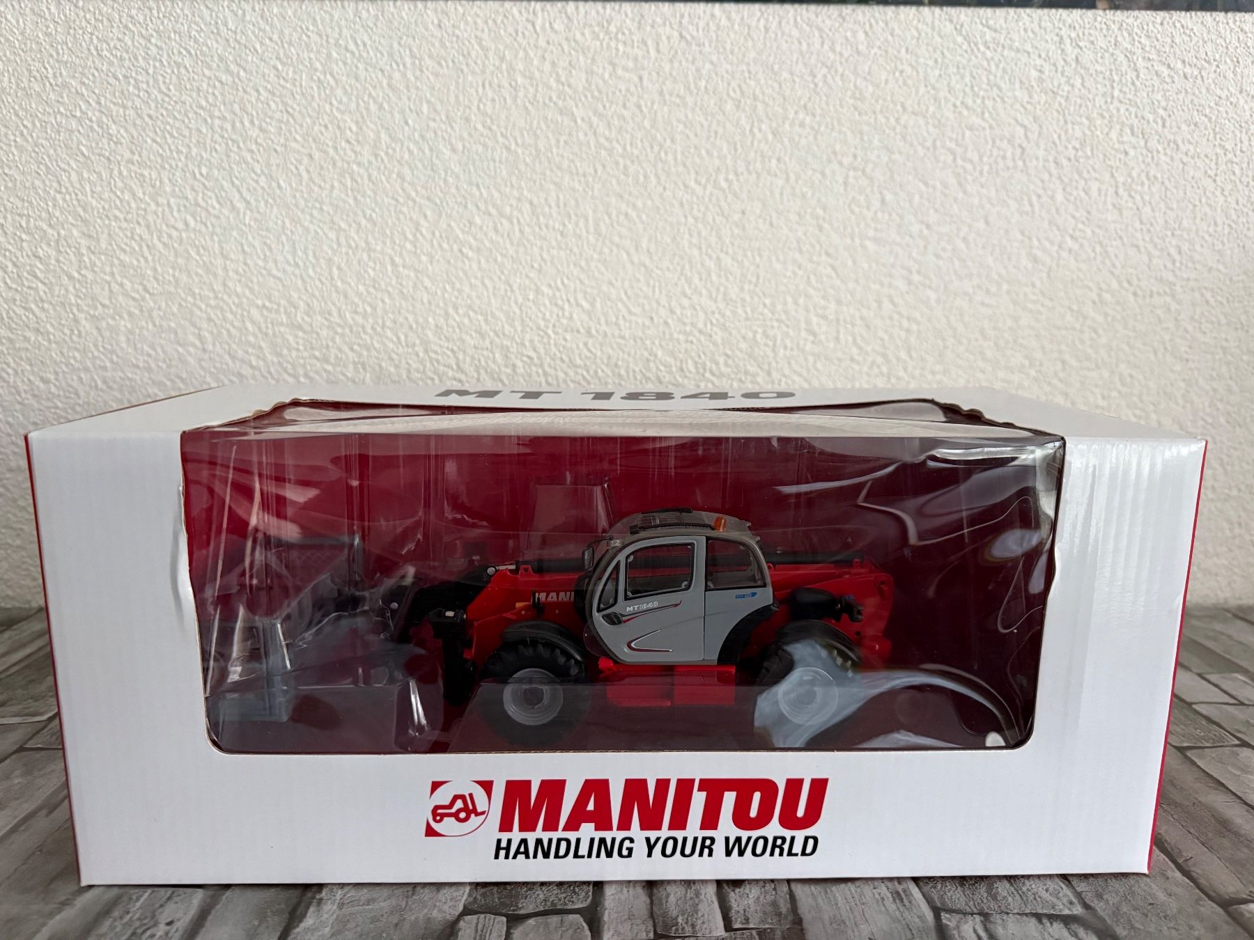 Kit di modellismo & Modellini statici: Manitou MT 1840 (1:32) – Nuovo (secondo la descrizione) da Riggisberg venduto da Dive0