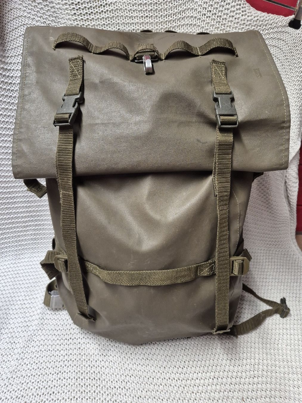 Schweizer Armee Zaini: Schweizer Armee Militär Kampfrucksack 90 – Usato da Merligen venduto da muss_haben