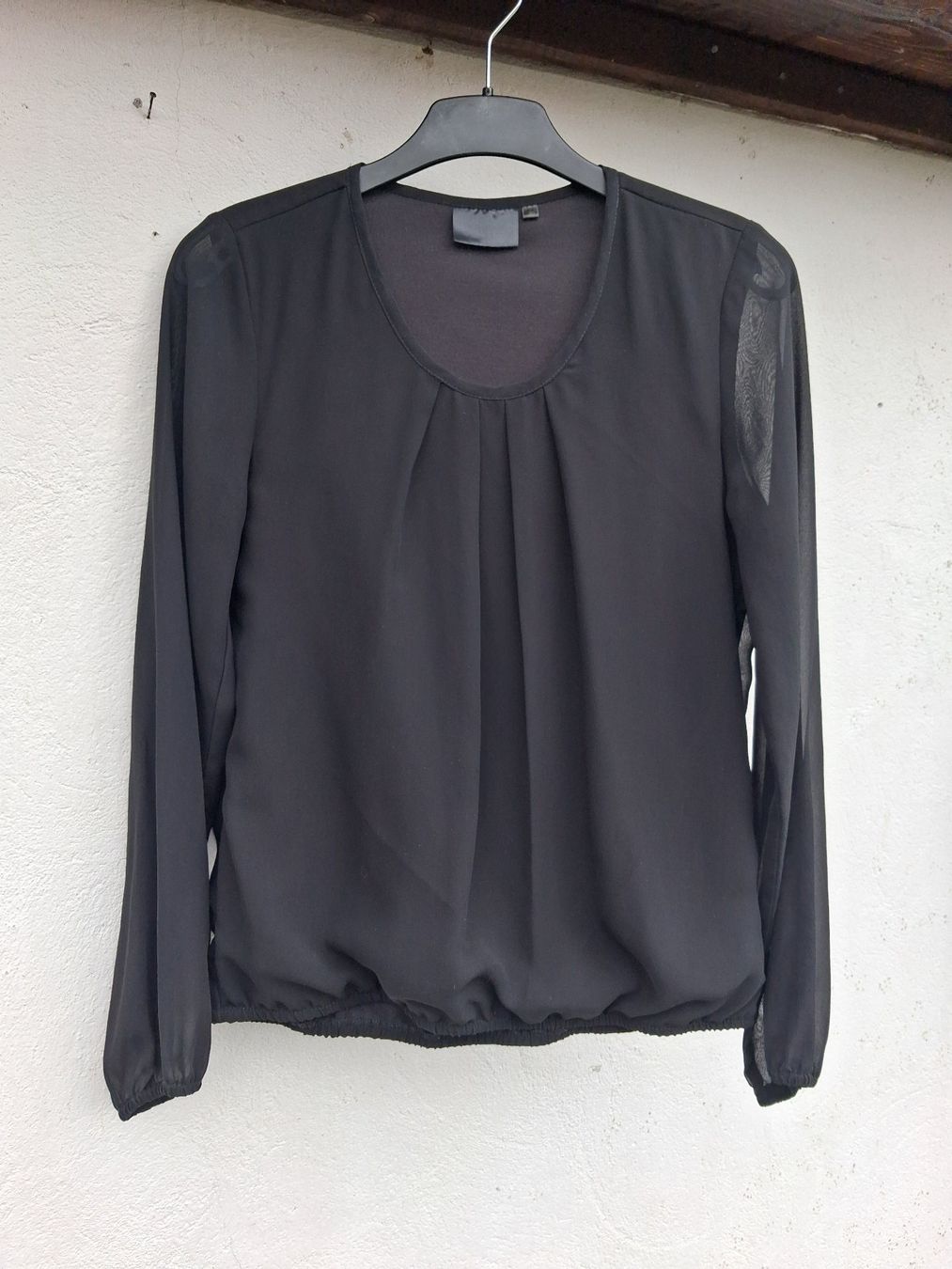 Blusen: Damen Langarmbluse schwarz halbtransparent, 36 – Gebraucht aus Wald ZH von e8e