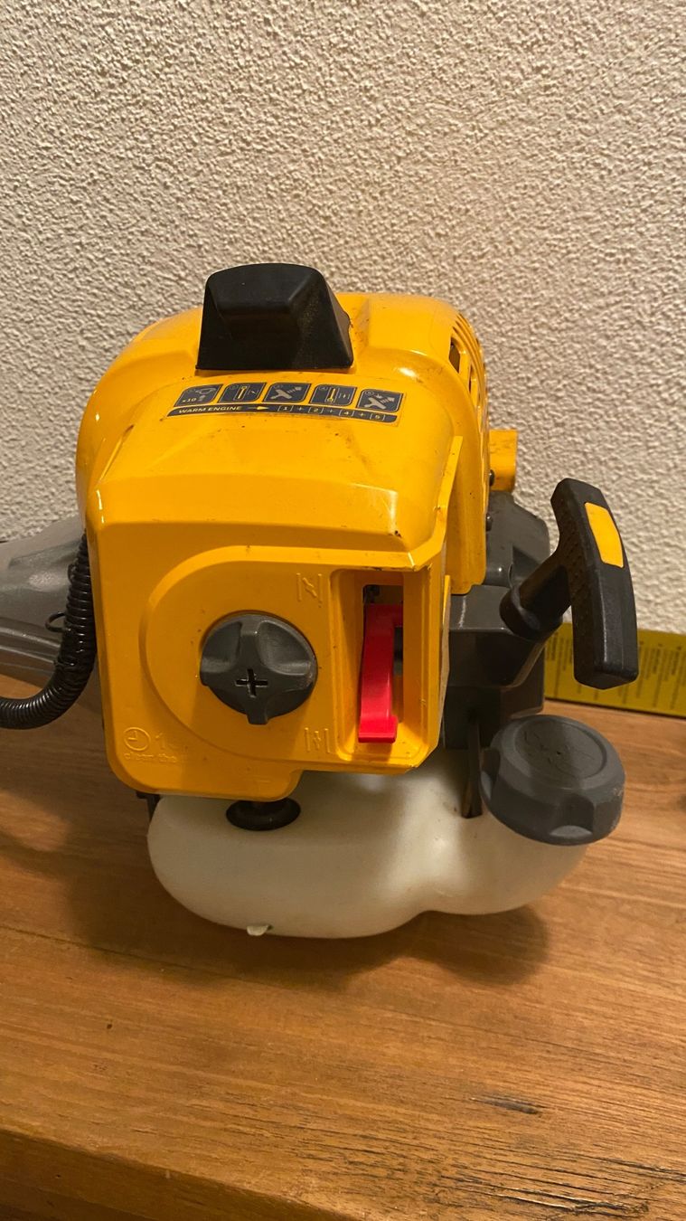 Stiga Alle Maschinen: Rasentrimmer / Freischneider Stiga SBC232D – Gebraucht aus Winkel von  1