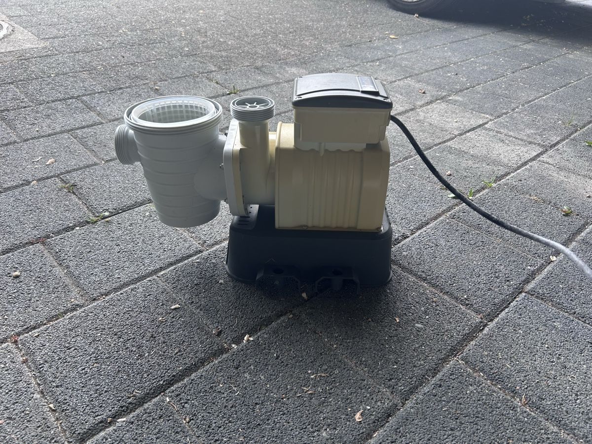 Schwimmbad-Zubehör: Poolpumpe Zubehör Set gebraucht – Gebraucht aus Vordemwald von rotscher74 2