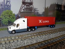 N: Sattelschlepper beladen weiss