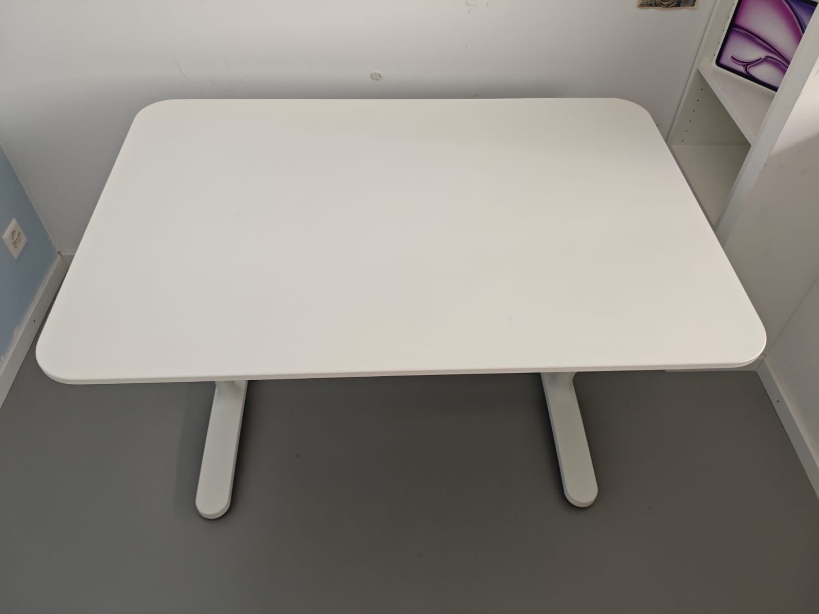 Ikea Scrivanie: bureau blanc 120x80 – Usato da Orbe venduto da don_ym8h 1