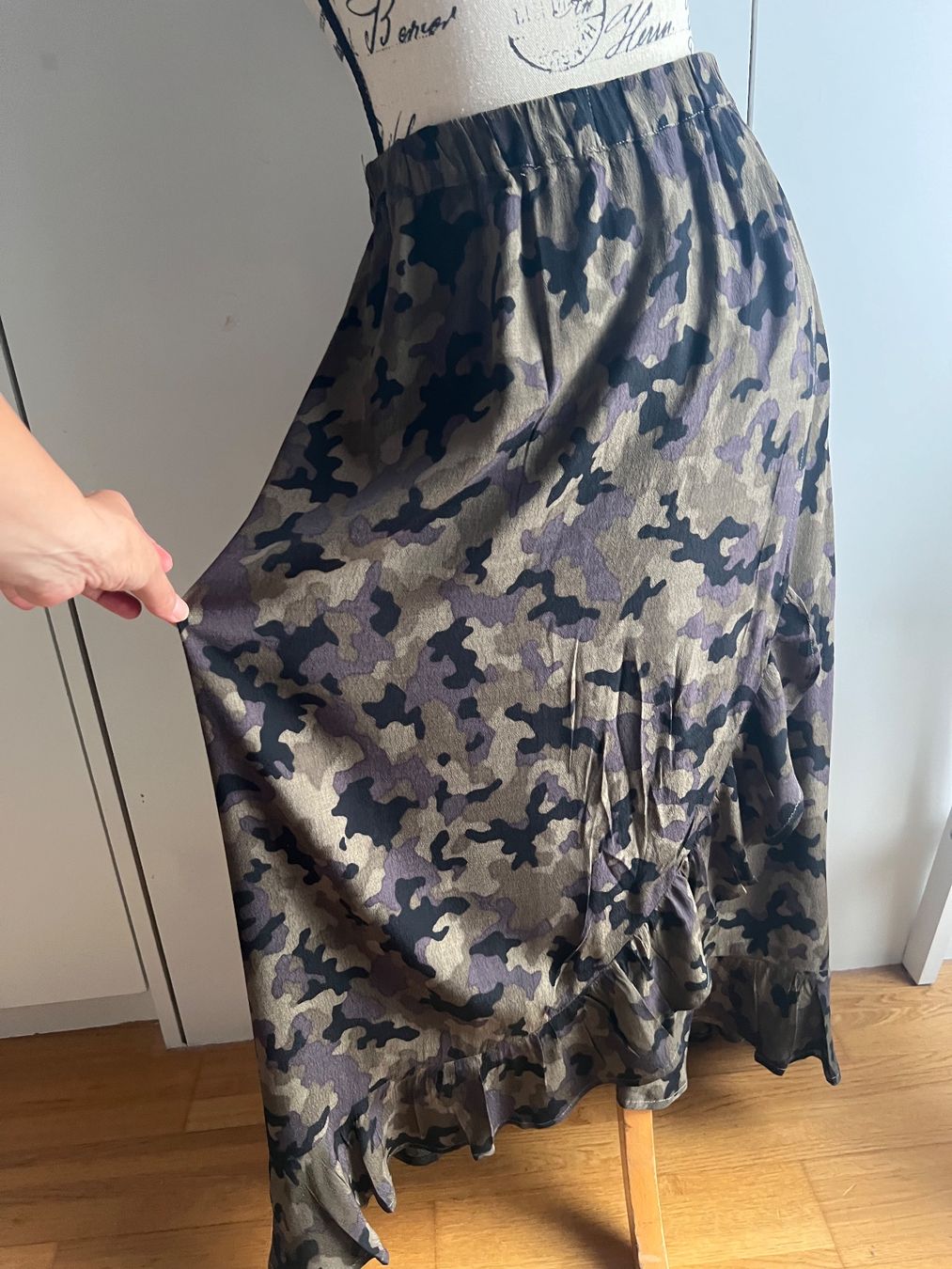 Gonne: Maxi Wrap Rock Camouflage-Muster Grösse S – Usato da Hünenberg See venduto da mississauga 4