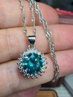 Collier argent avec zircons