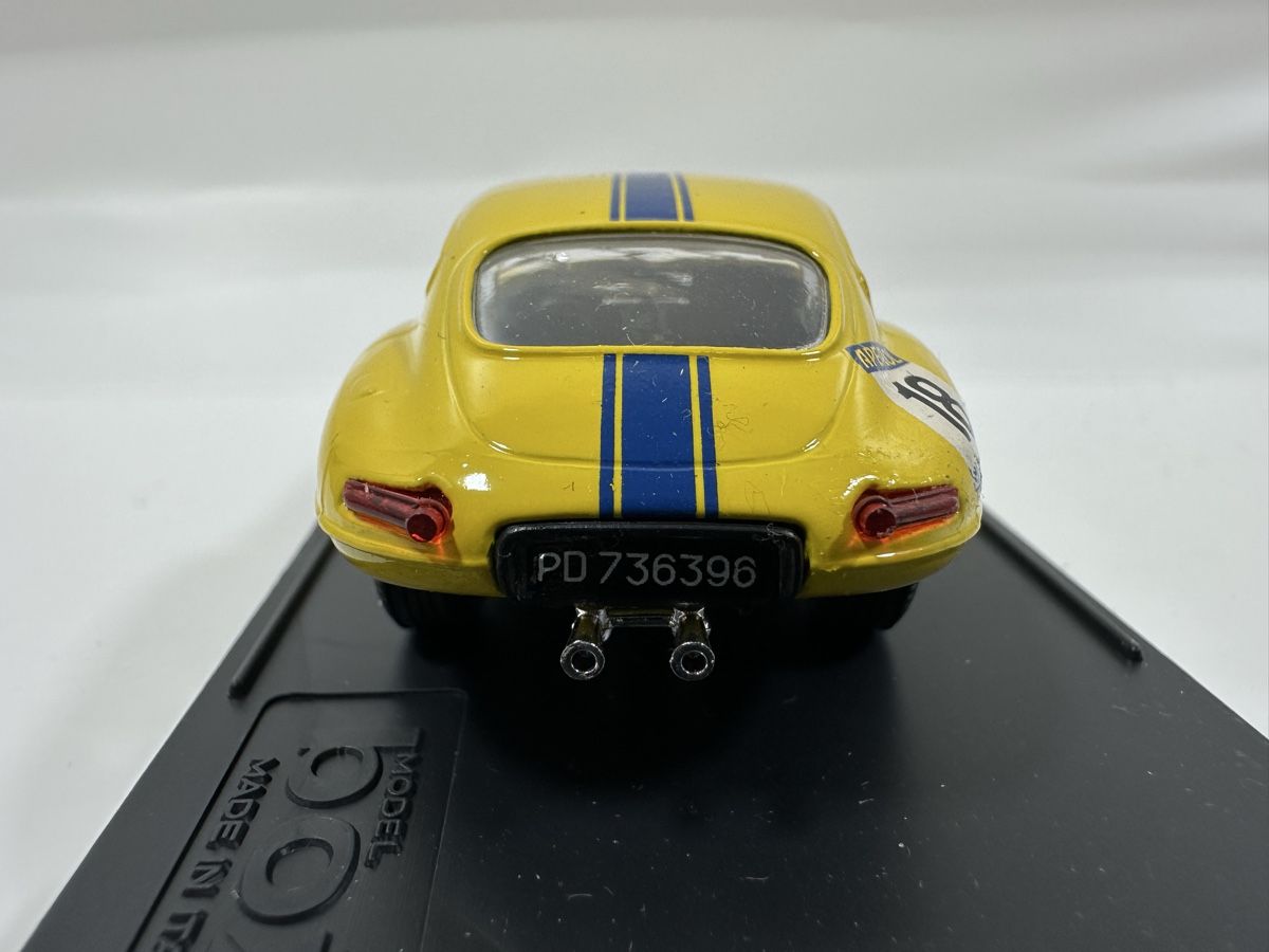 Jaguar Modellini d'auto: Jaguar E Type Targa Florio 1:43, inkl. Acrylbox, MODEL BOX – Nuovo (secondo la descrizione) da Zofingen venduto da rf9_x2xt 4