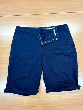 Dunkelblaue Shorts - Grösse 42- C&A