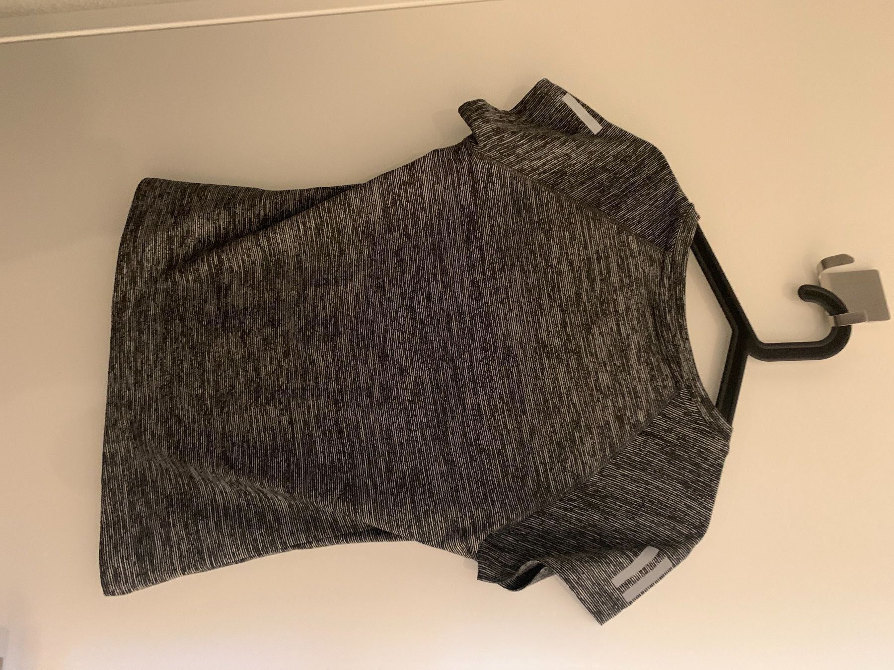T-shirt: New Sport T-shirt – Nuovo (secondo la descrizione) da Zürich venduto da Alpen209 3