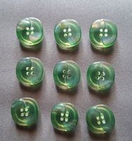 9 Stück Knöpfe, Schauseite wie Yin u. Yang, 21 mm.