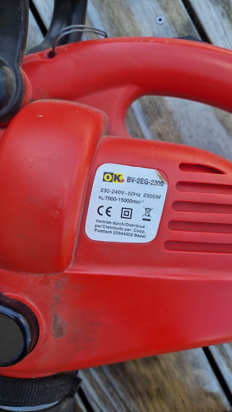 Laubbläser & Laubsauger: Laubsauger/Bläser elektro – Gebraucht aus Wängi von 23marina 1