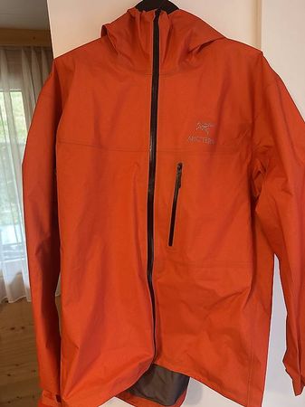 Arcteryx Alpha Lightweight Jacke Herren Top