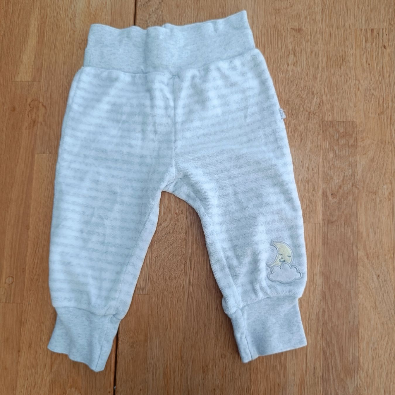 Hosen: Trainerhose Grösse 74 – Gebraucht aus Jaberg von urig17.