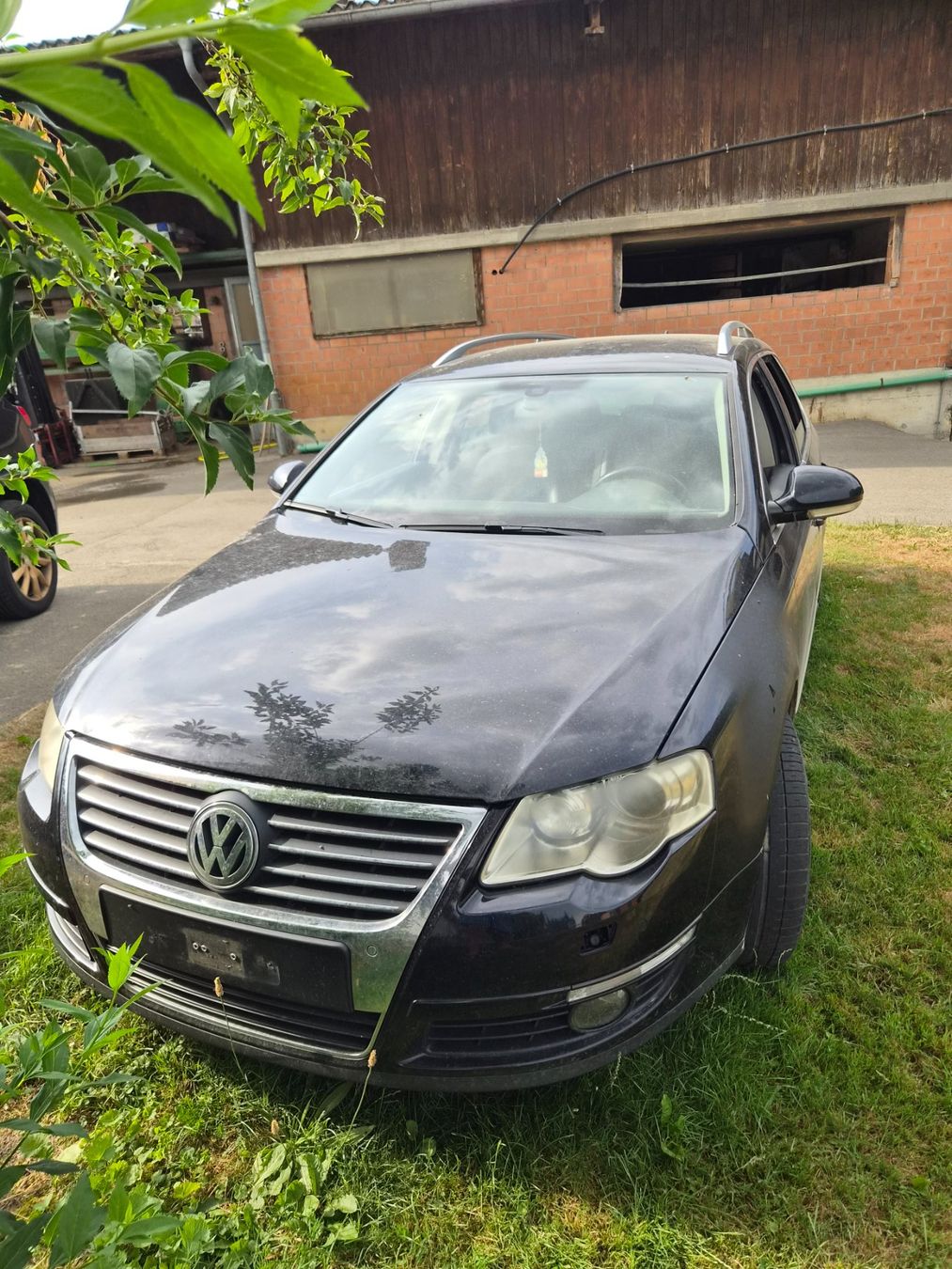 VW Autos: VW Passat V6 3.2i Highline 4Motion 250 PS – Defekt aus Müntschemier von Conker1