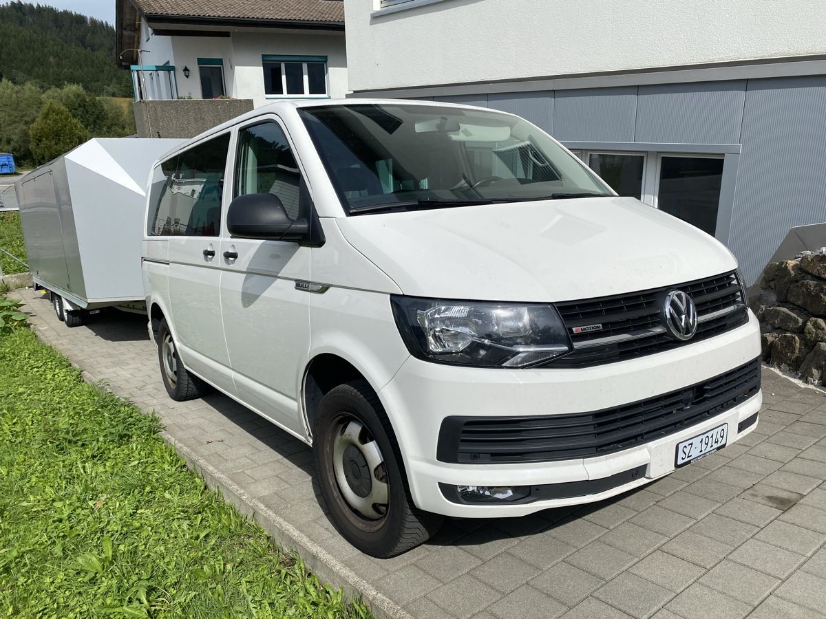 VW Automobili: VW T6 Multivan 150PS 4motion – Usato da Bennau venduto da Rennzwerg