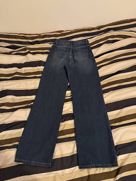 Jeans: Jean trouée bleu foncée S – Gebraucht aus Genève von dia_w9qp 1