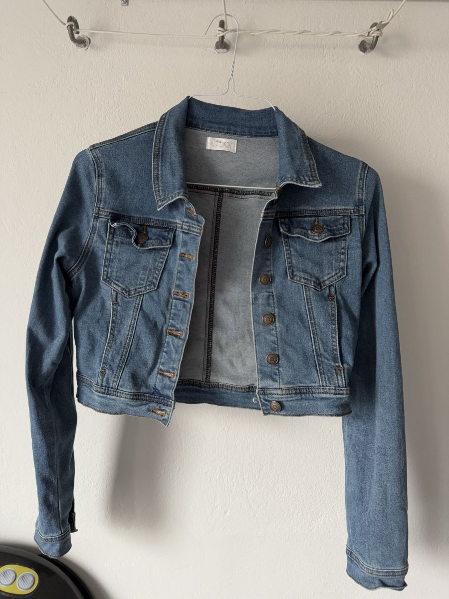 Giacche: Kurze Jeansjacke zu Verkaufen – Nuovo (secondo la descrizione) da Niederbuchsiten venduto da lau_yqx7