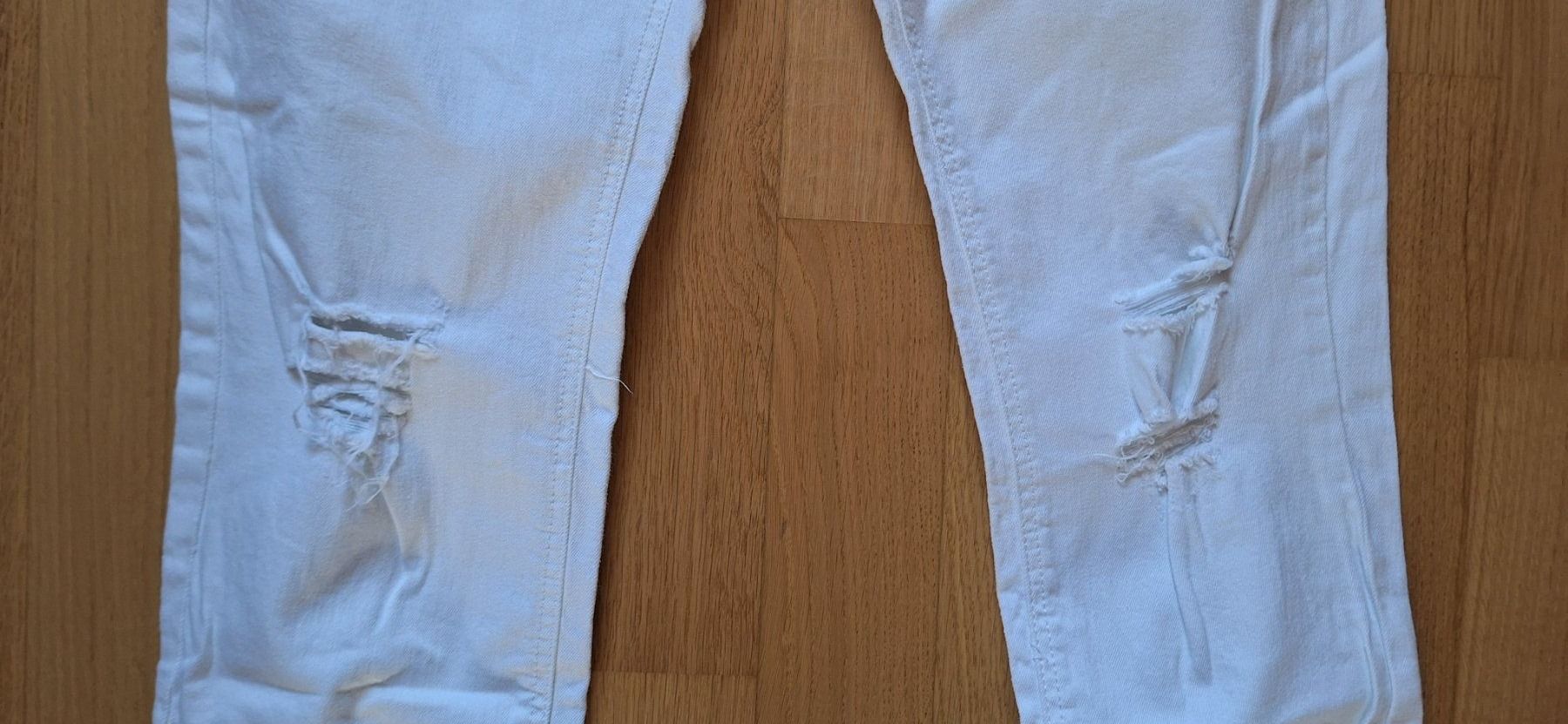 Stradivarius Jeans: Stradivarius, jeans blanc – Nuovo (secondo la descrizione) da Lussery-Villars venduto da pousinete02 1