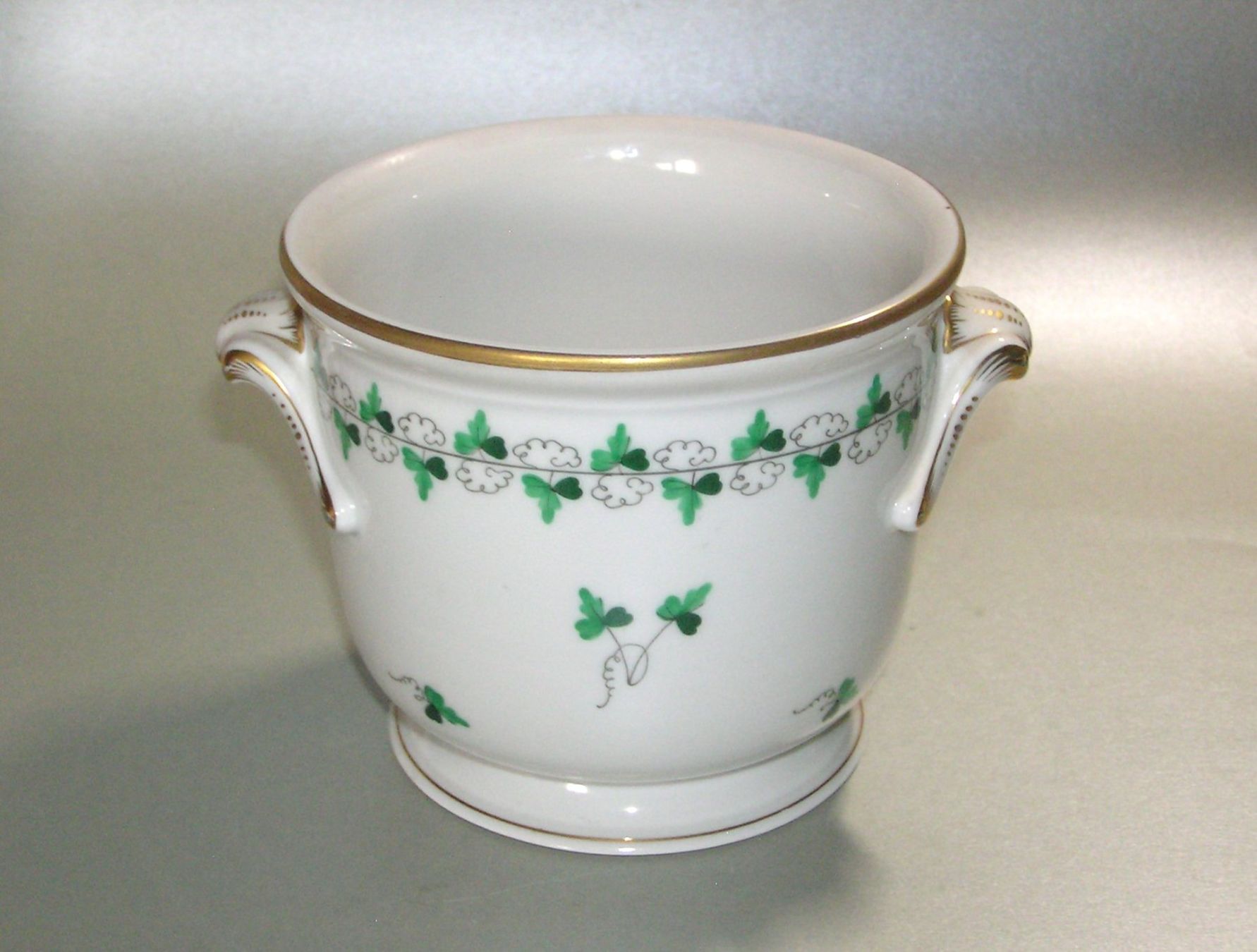 Herend Vasi per fiori: ALTER HEREND CACHEPOT ÜBERTOPF – Usato da Grenchen venduto da Antique-hunter