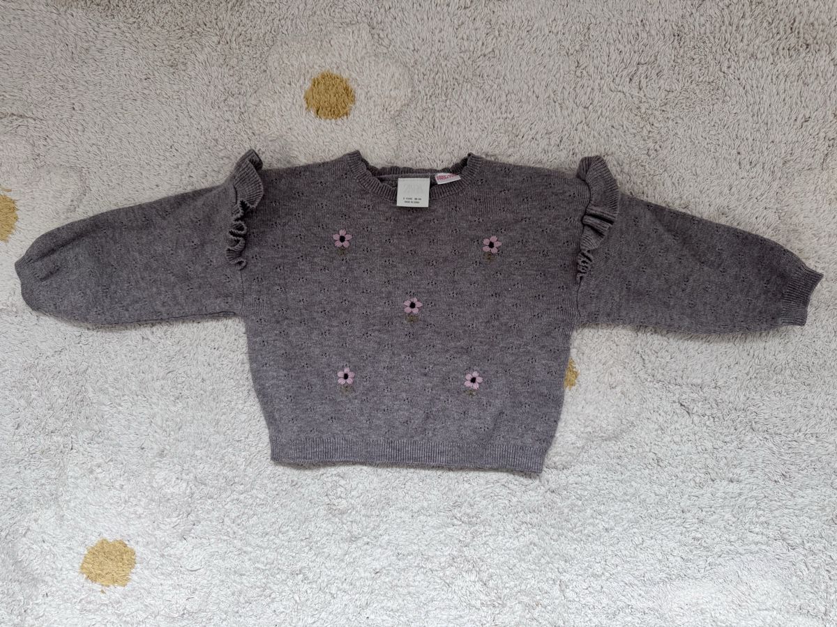 Zara Pulls et sweat-shirts: Zara Mädchen Pullover Grösse 92 – Neuf (Voir description) à Oltingen par Funnyface