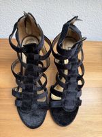 Sandalen (mit Absatz)