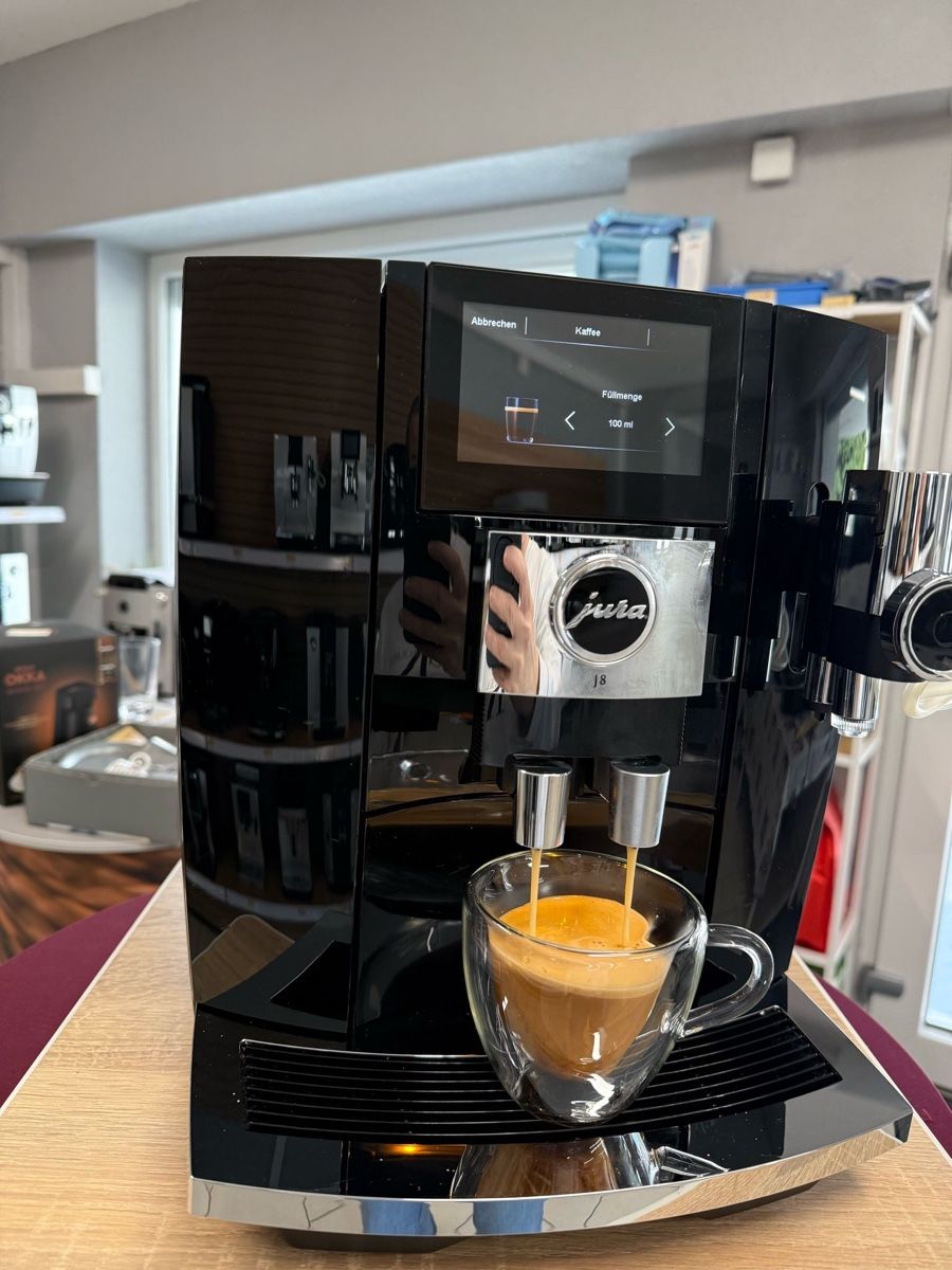 Jura Kaffeemaschinen & Espressomaschinen: JURA J8 PIANO BLACK – Gebraucht aus Gränichen von Luma.KaffeeMaschinen 3