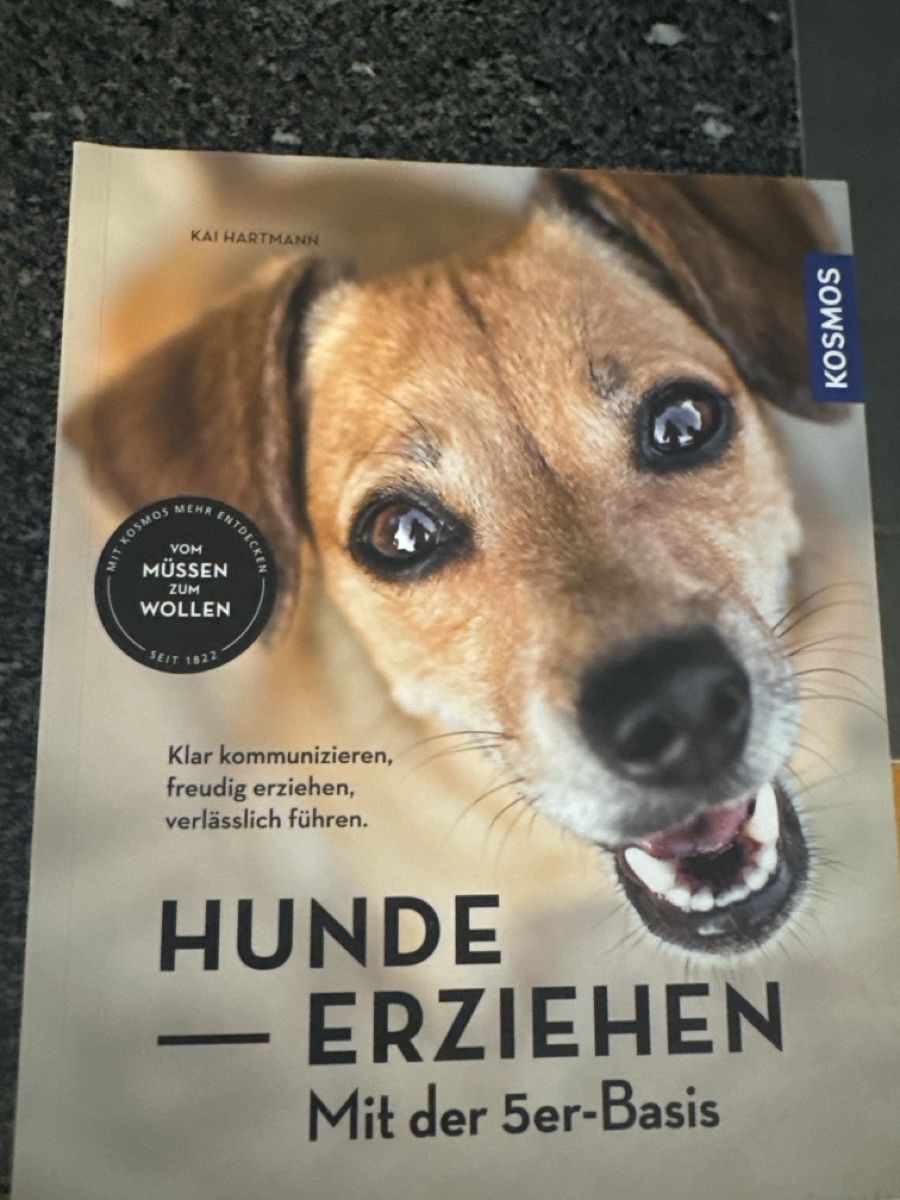 Libri: Hunde erziehen – Nuovo (secondo la descrizione) da Luzern venduto da dongiovannid
